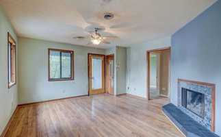 featured image of 4153 Spirea Dr