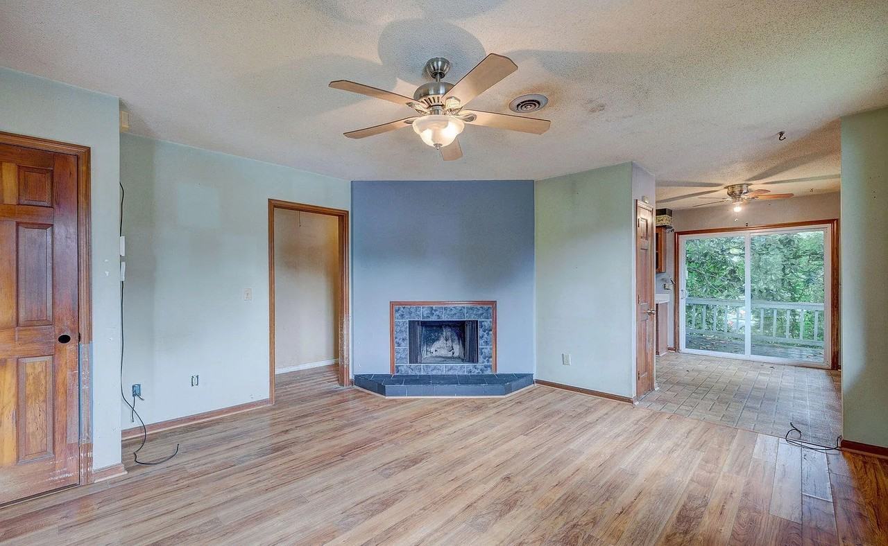 4153 Spirea Dr - Photo 3 of 9