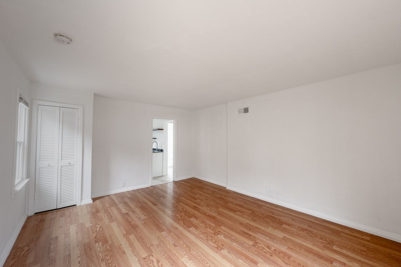 201 N 78th St #201 - Photo 4 of 19