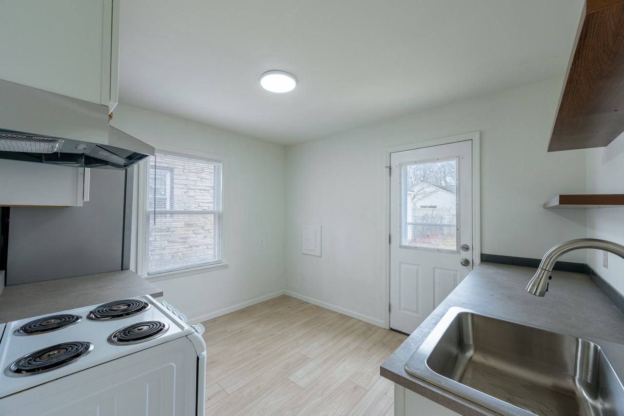 201 N 78th St #201 - Photo 6 of 19