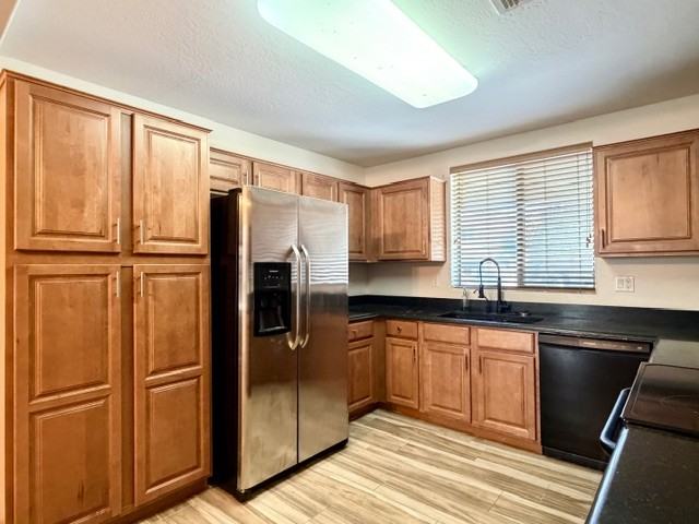 7224 S 37th Gln - Photo 6 of 20