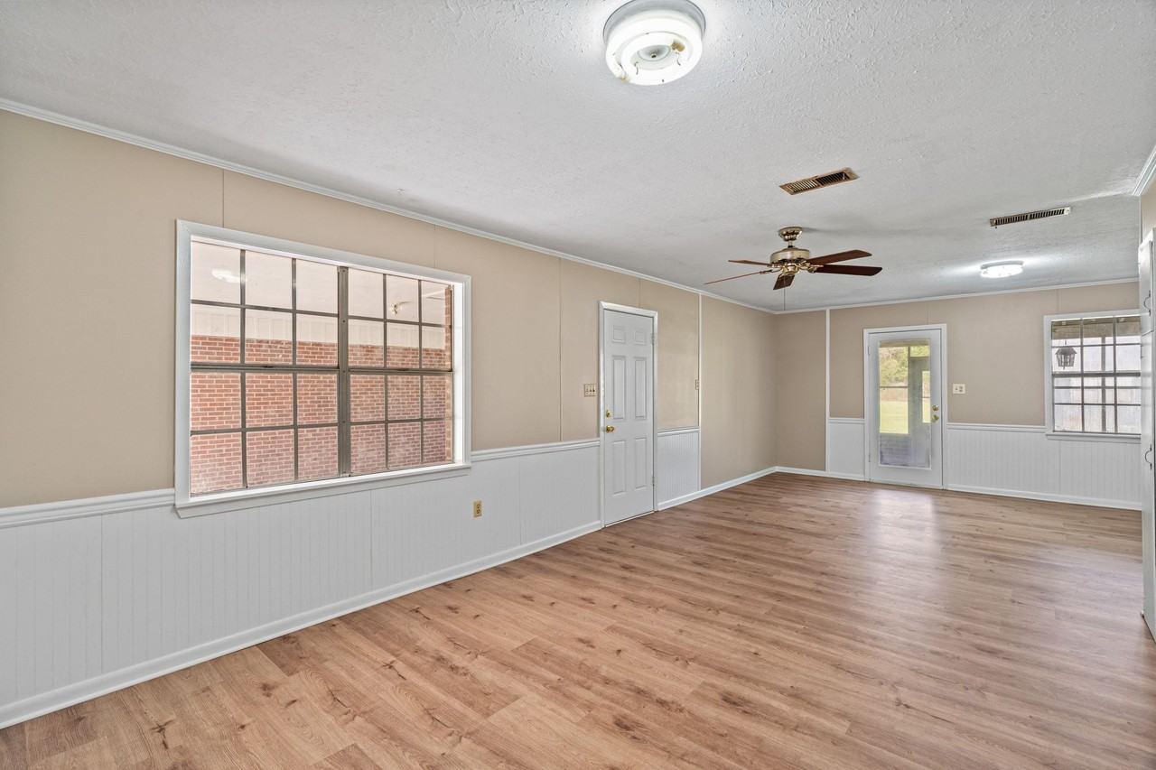 440 Peps Point Rd - Photo 7 of 17