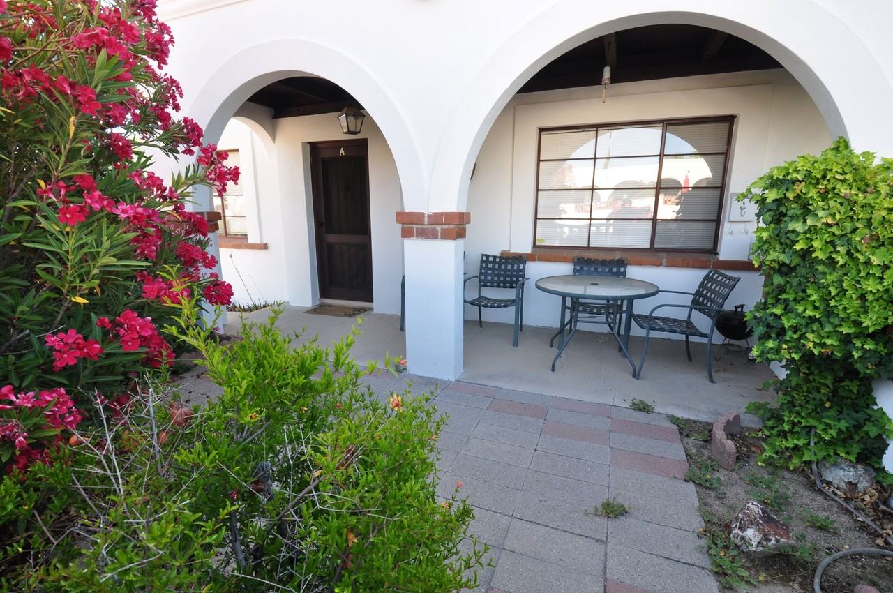 303 S Paseo Lobo #A - Photo 3 of 10