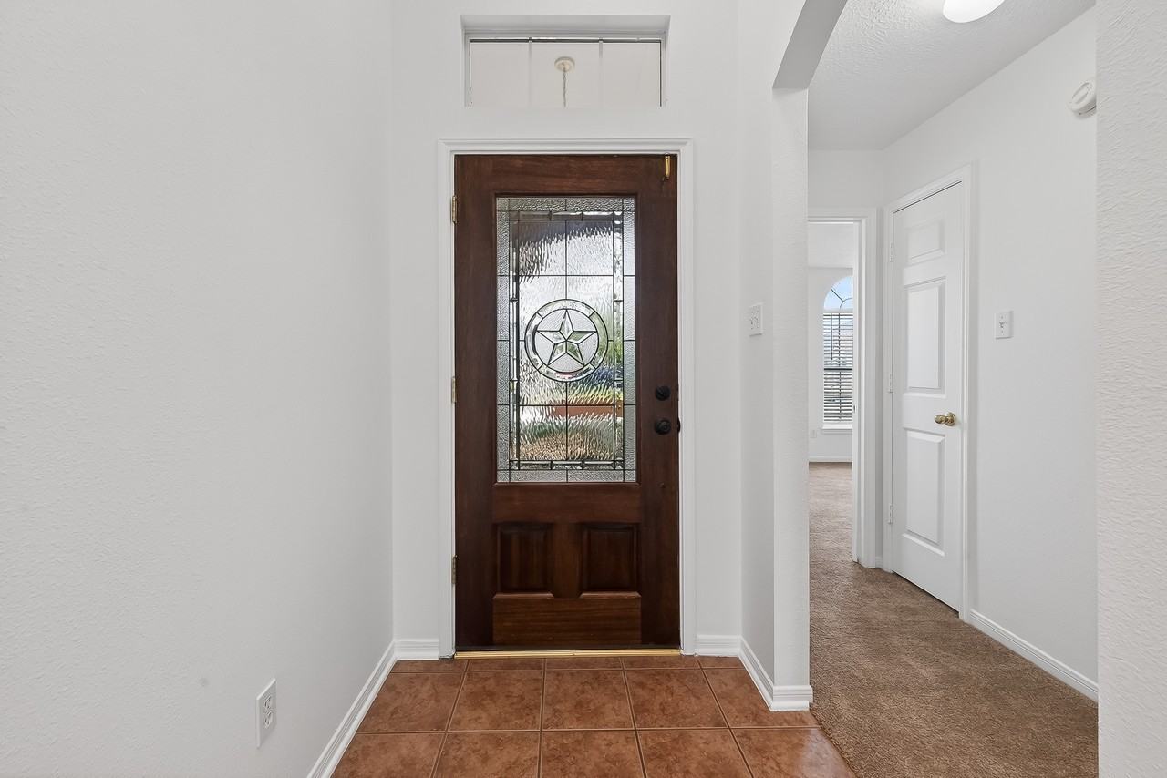 3107 Spring Ranch Ln - Photo 4 of 40