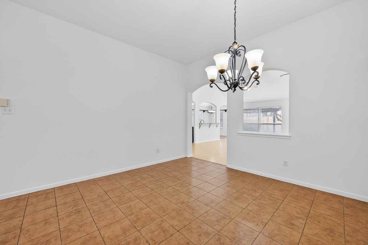 3107 Spring Ranch Ln - Photo 7 of 40