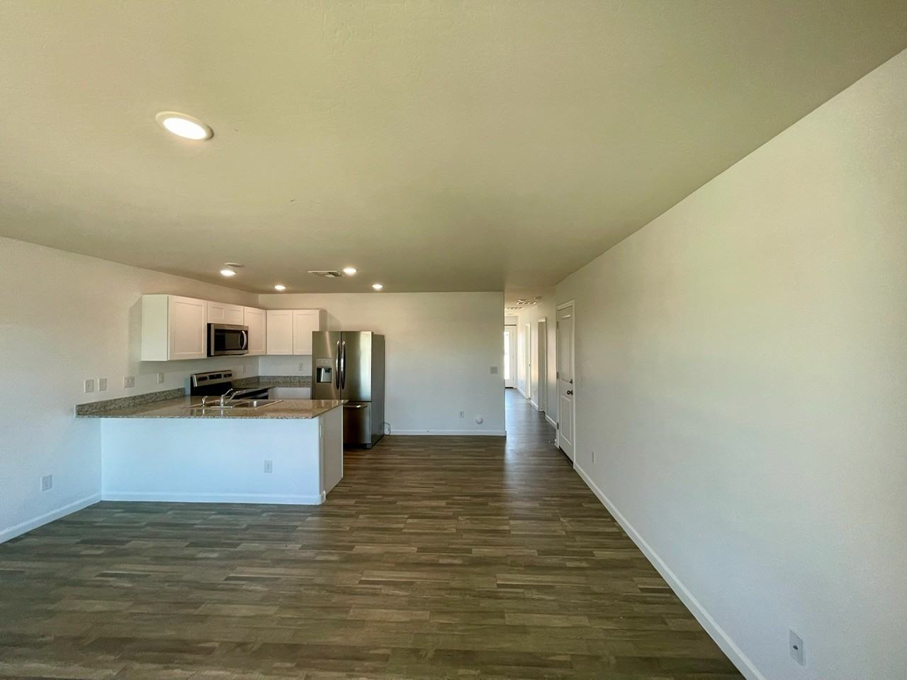 32013 N Poplar St - Photo 3 of 29