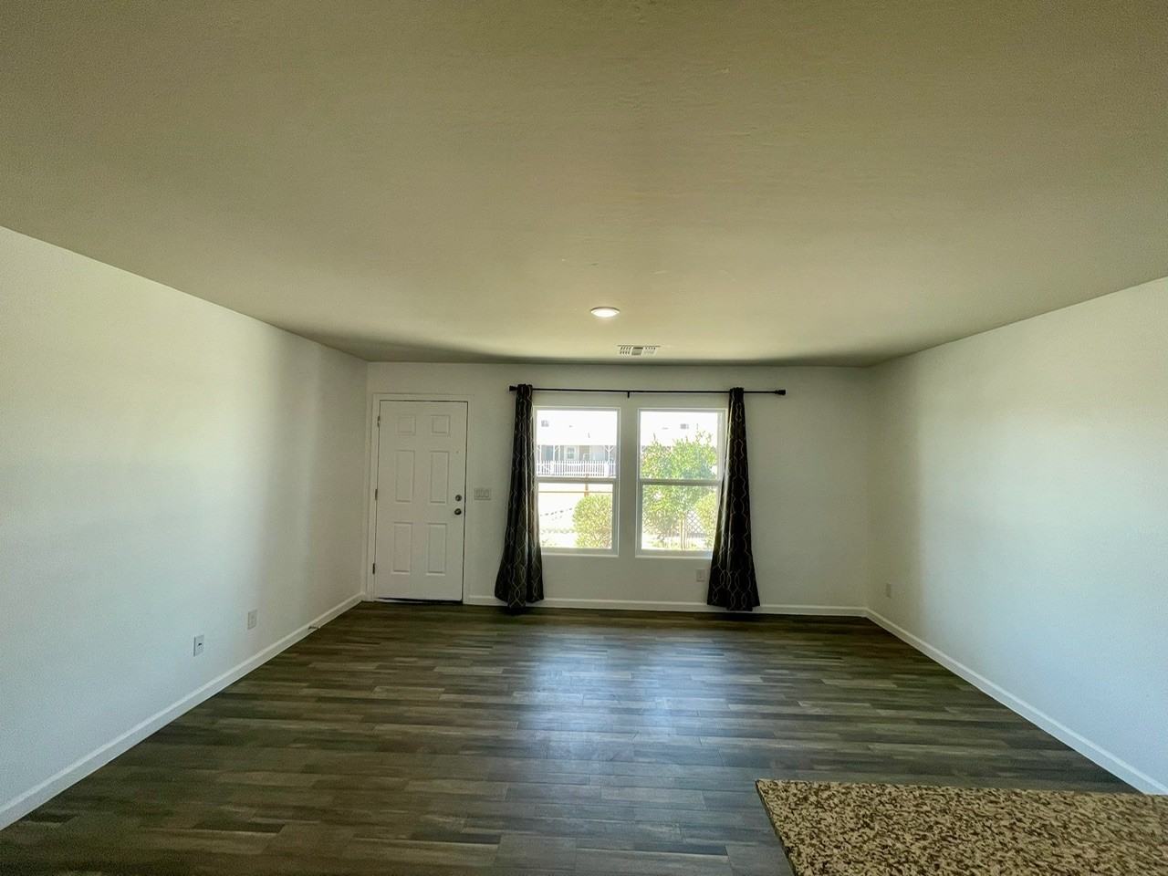 32013 N Poplar St - Photo 4 of 29