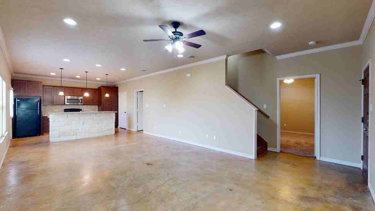 3402 Cullen Trl - Photo 3 of 29