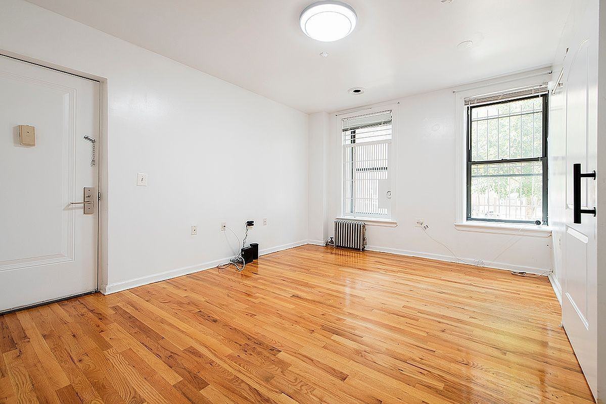 537 W 133rd St #1 - Photo 5 of 6