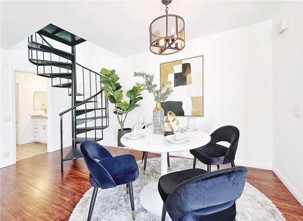 23 Greenmoor #18 - Photo 3 of 9