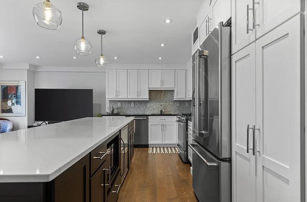 151 Tremont St #7C - Photo 3 of 10