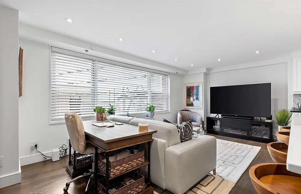 151 Tremont St #7C - Photo 6 of 10