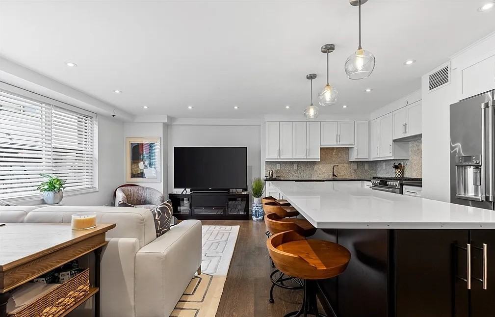 151 Tremont St #7C - Photo 7 of 10