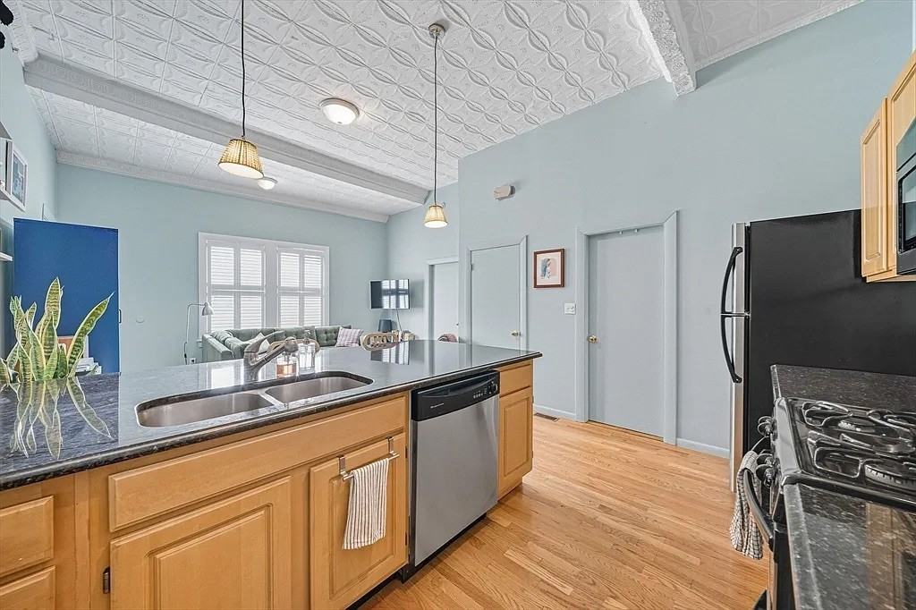 183 Rindge Ave #1 - Photo 4 of 10