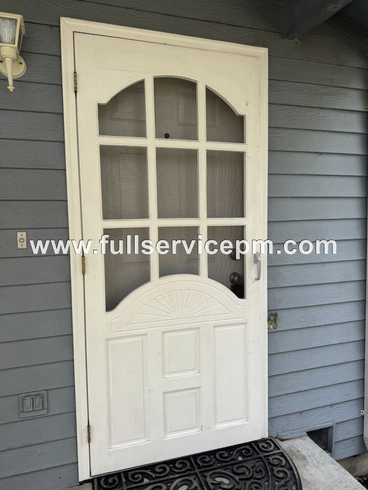 9104 Corbin Dr - Photo 2 of 40