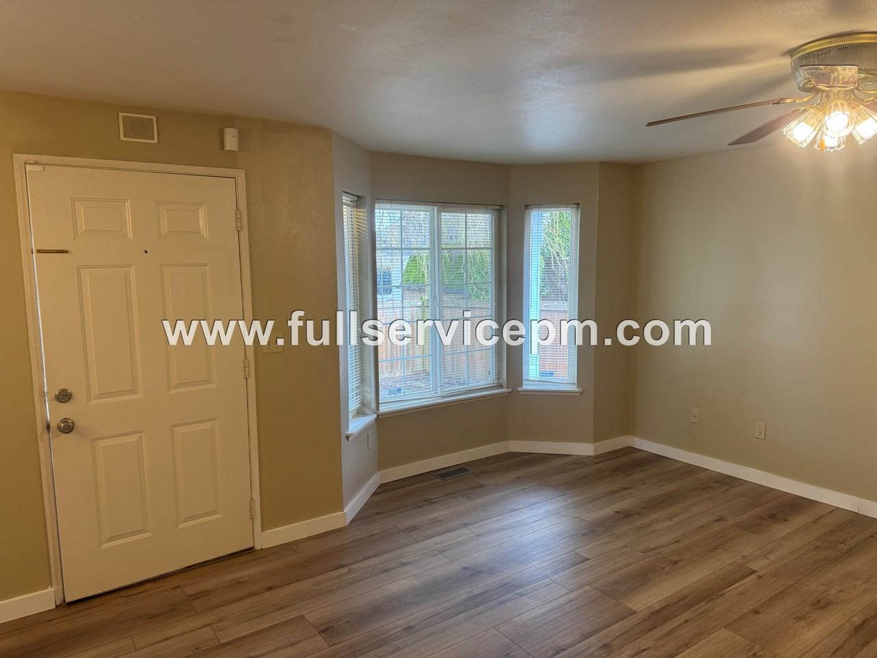 9104 Corbin Dr - Photo 3 of 40