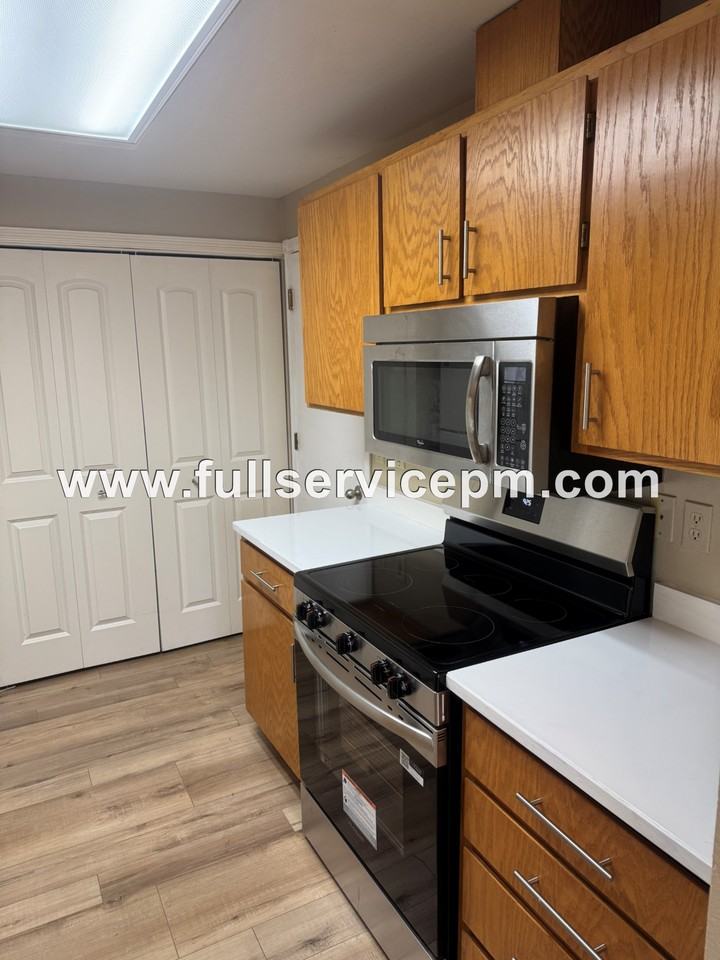 9104 Corbin Dr - Photo 6 of 40