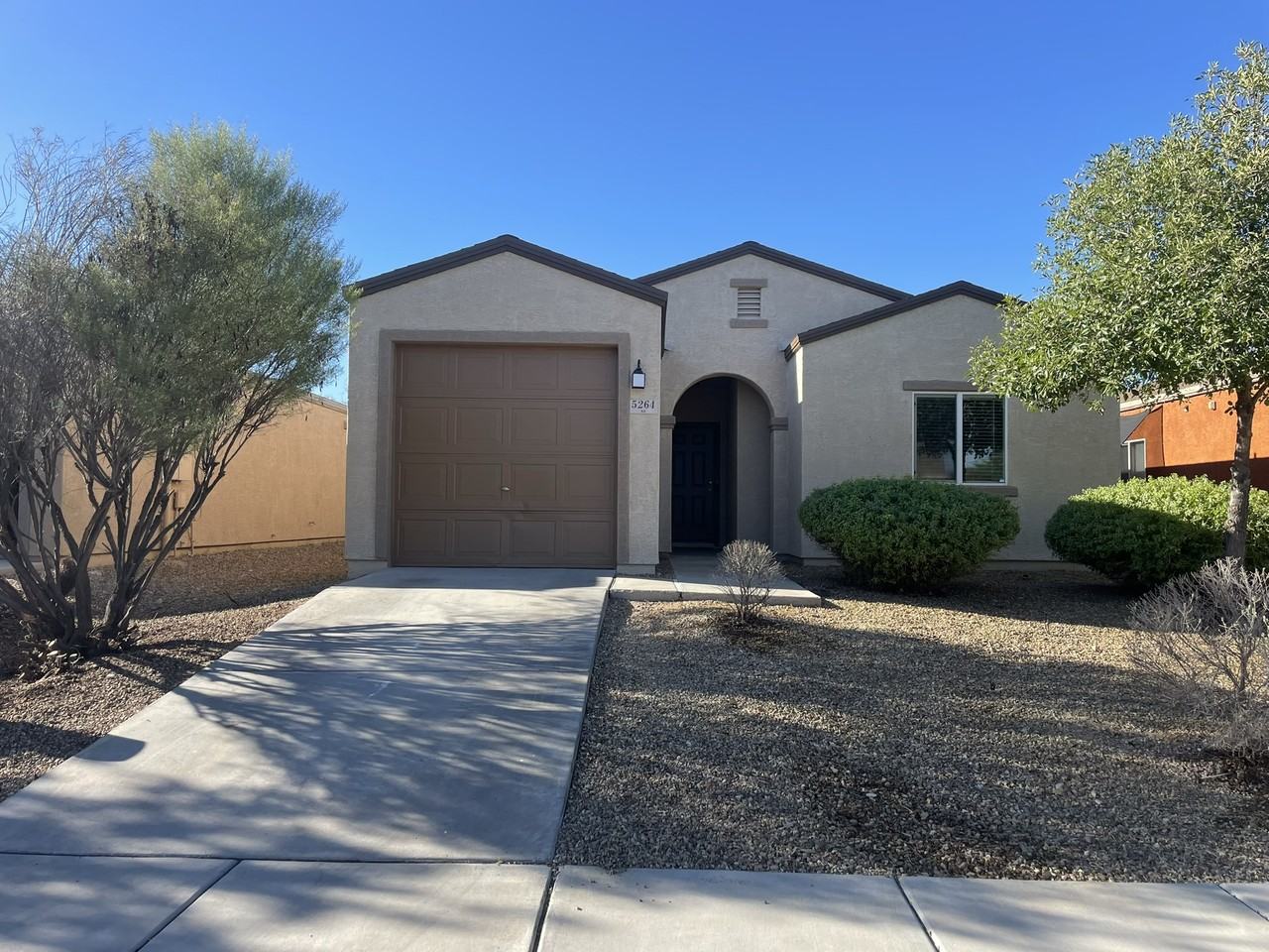 5264 E Desert Straw Ln - Photo 2 of 29