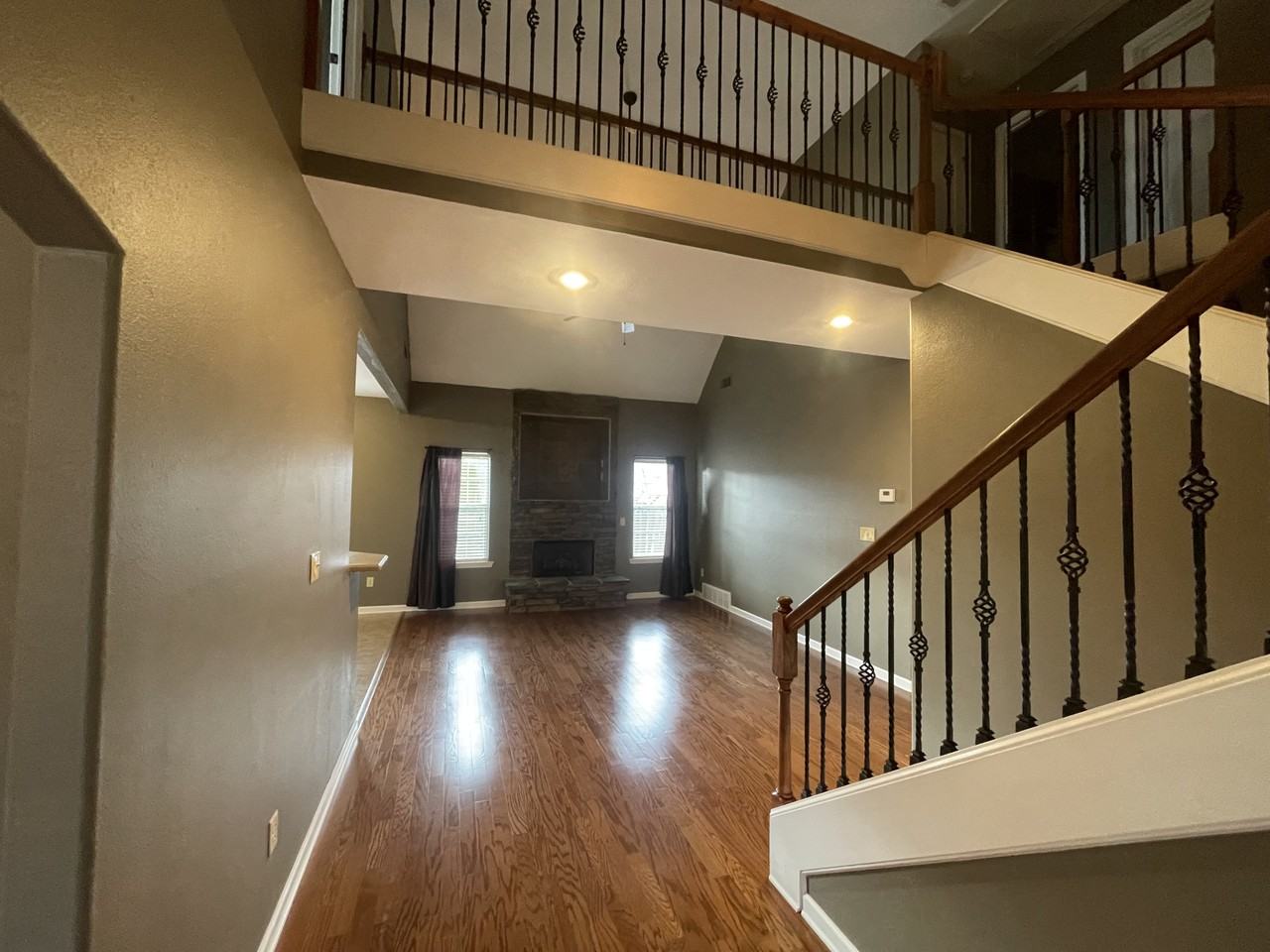 319 Elsberry St - Photo 3 of 6