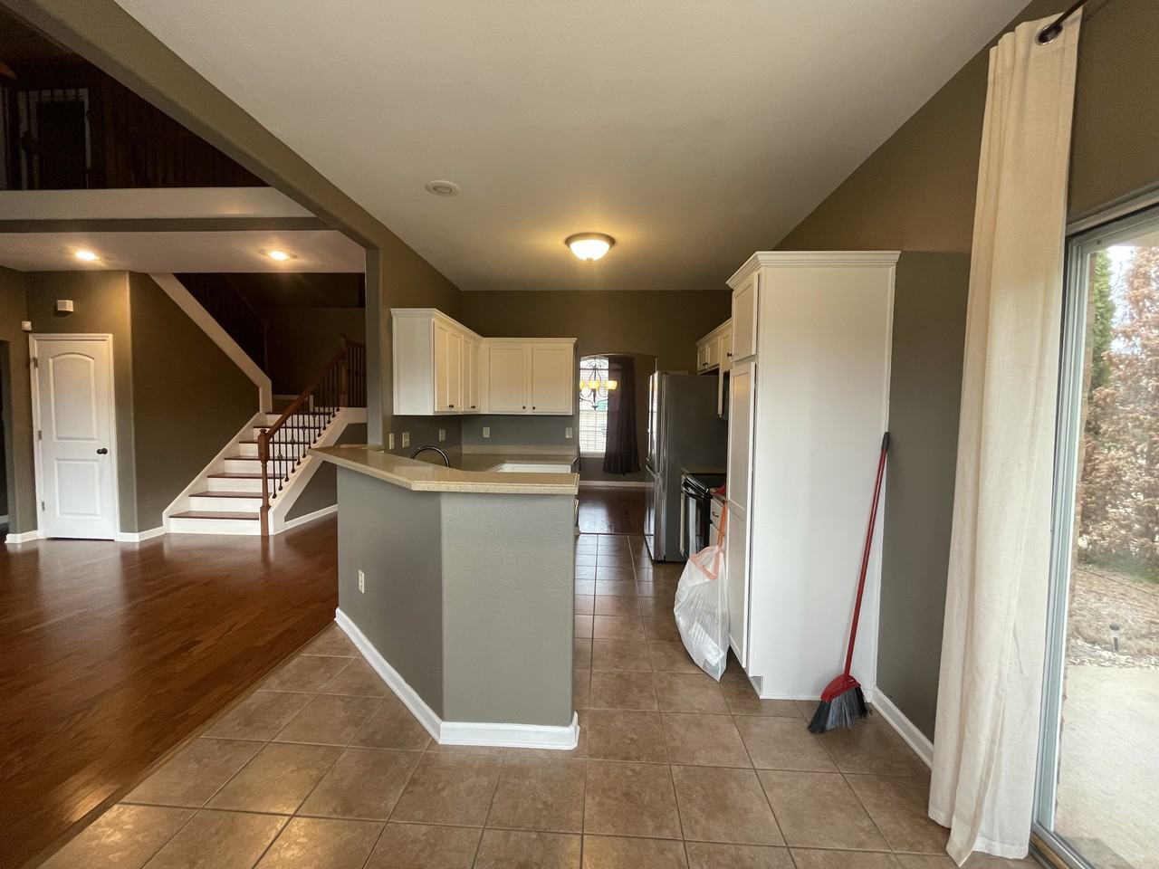 319 Elsberry St - Photo 4 of 6