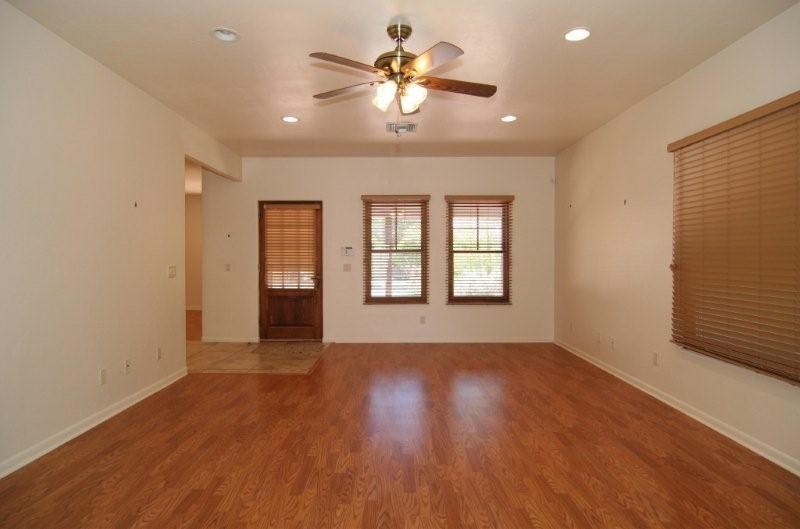 2215 E 3rd St - Photo 5 of 23