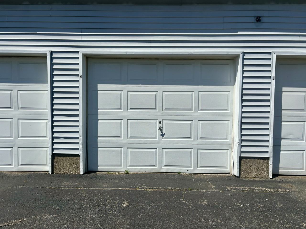 1041 E 16th St #207 - Photo 3 of 3