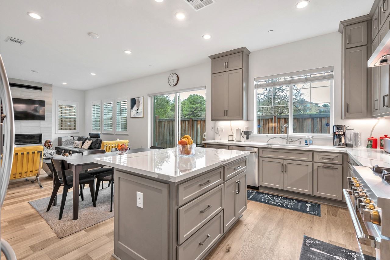 210 Haven Ter #NA - Photo 2 of 31