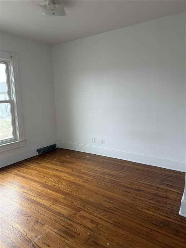 534 1/2 E Wyandotte St #534-5 - Photo 4 of 7