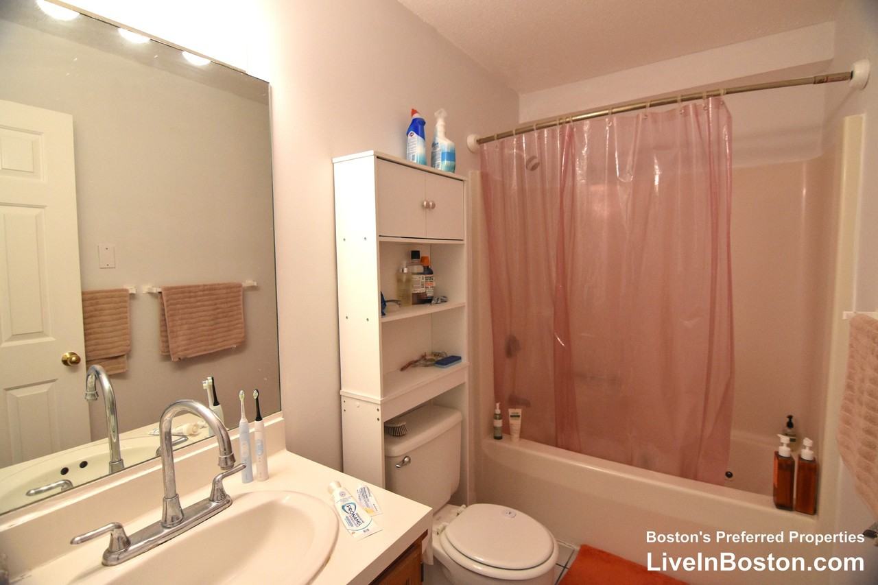 Euston Rd #108 - Photo 7 of 15