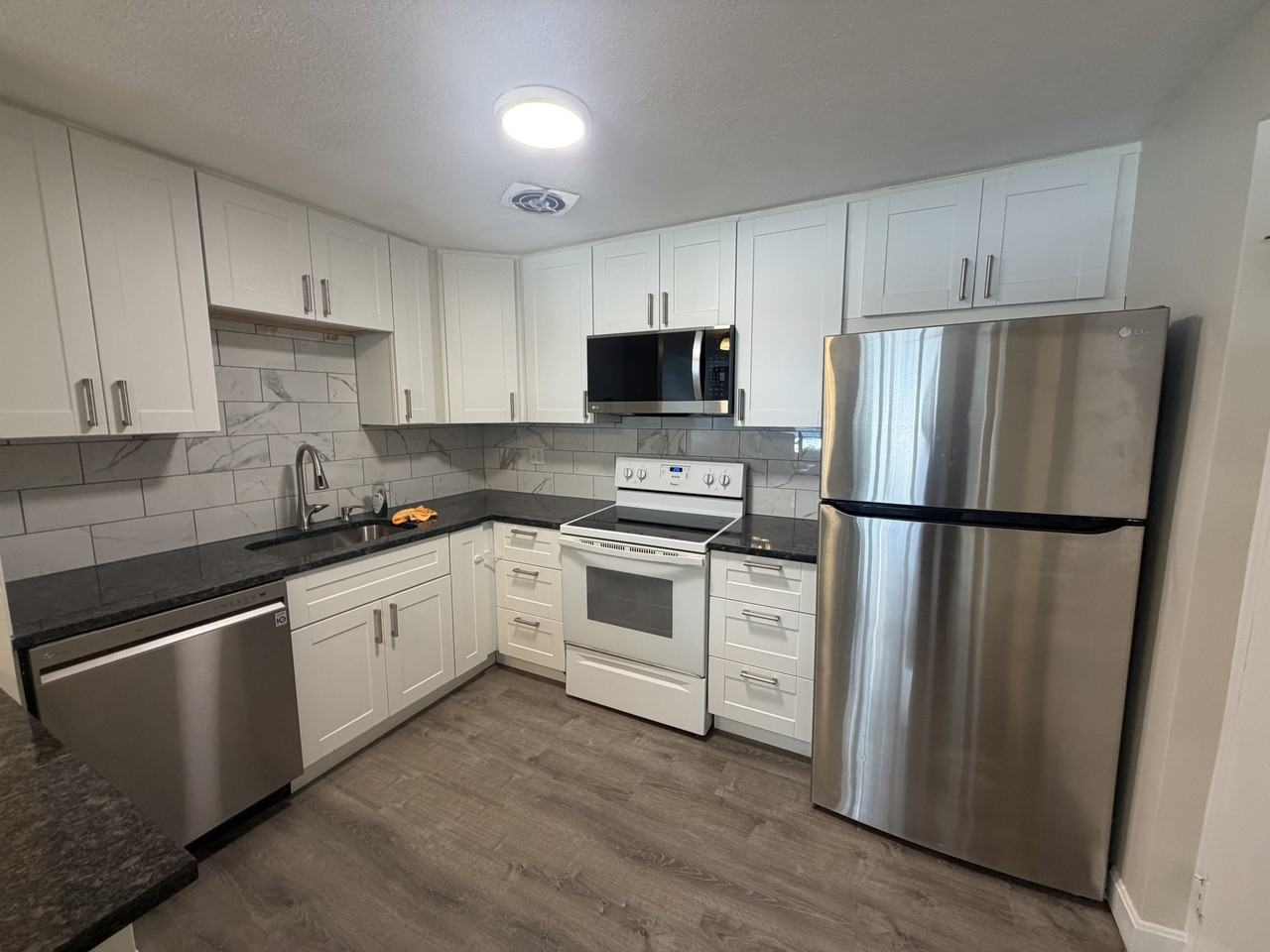 107 Spring St #4 - Photo 6 of 8