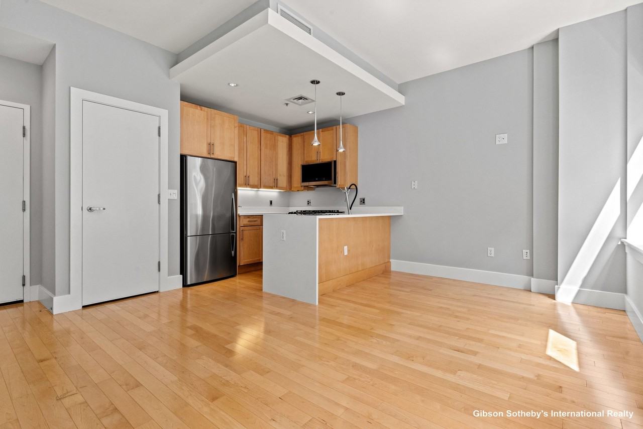 70 Lincoln St #L515 - Photo 5 of 17