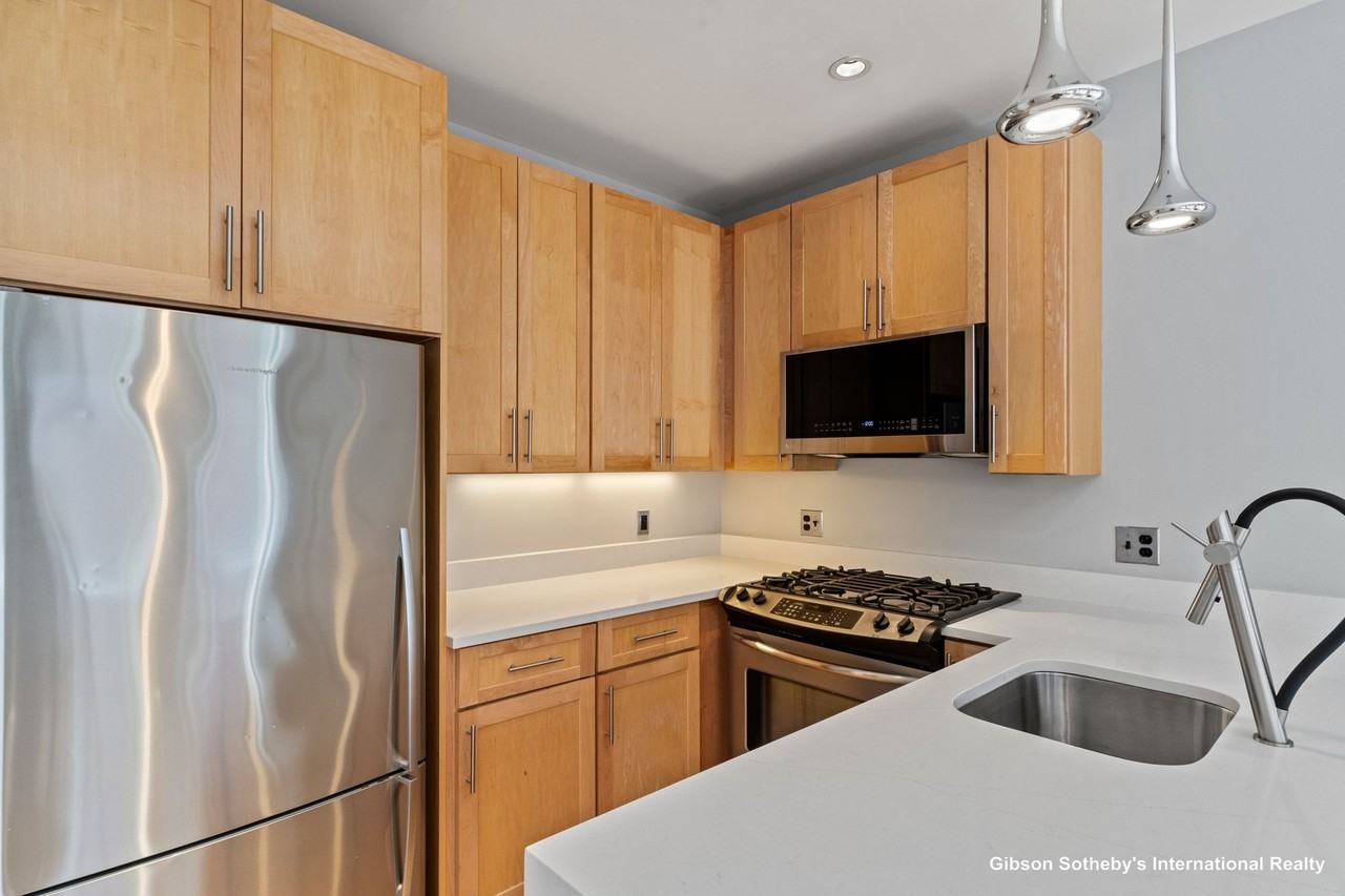 70 Lincoln St #L515 - Photo 6 of 17