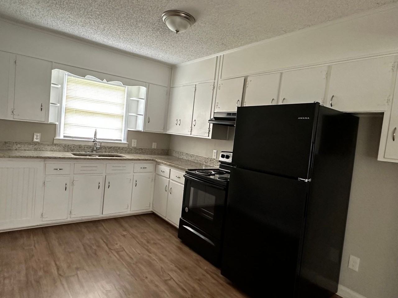 2601 2nd St Nw - Photo 3 of 8