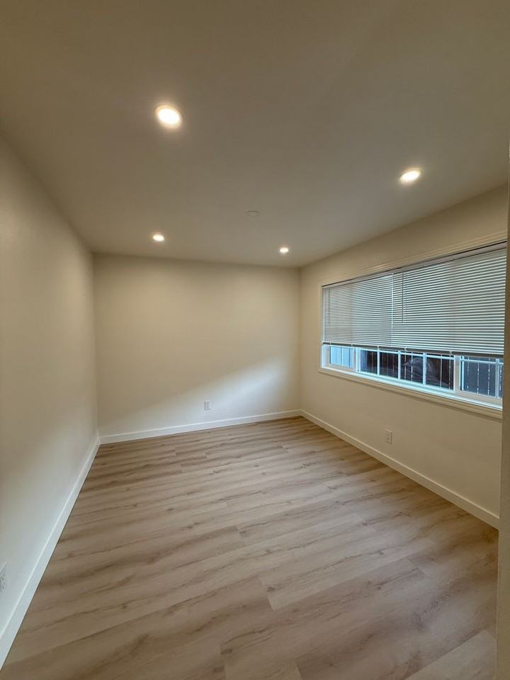 770 Topaz Dr - Photo 7 of 16