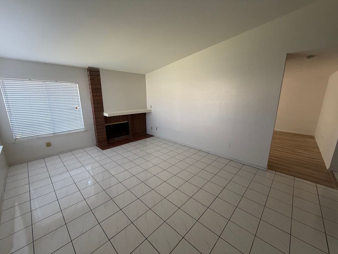 18824 Highcastle St - Photo 4 of 16