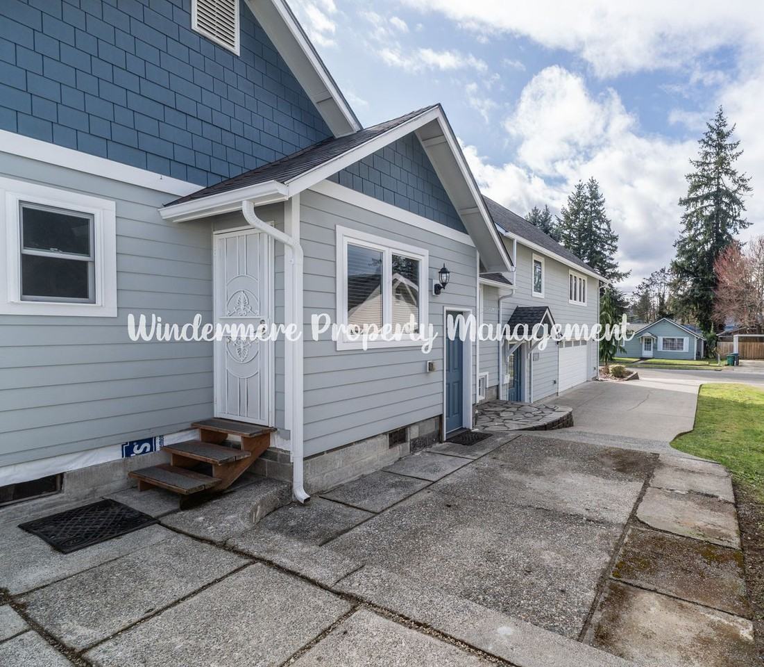 1138 N Montgomery Ave - Photo 2 of 39