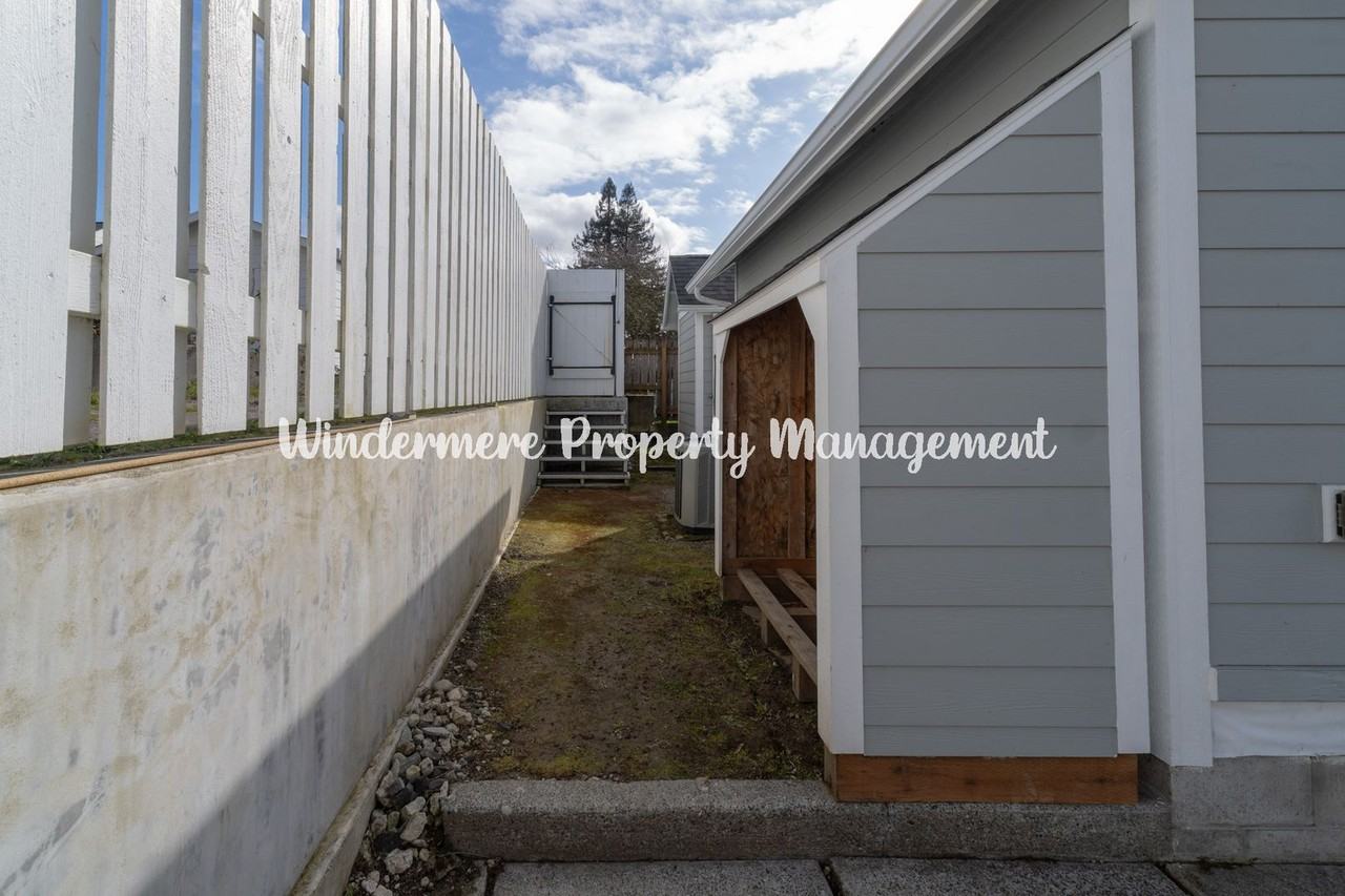 1138 N Montgomery Ave - Photo 6 of 39