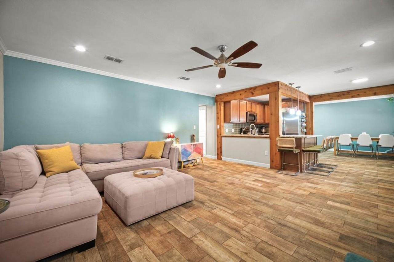 2032 Inwood Ter - Photo 4 of 27