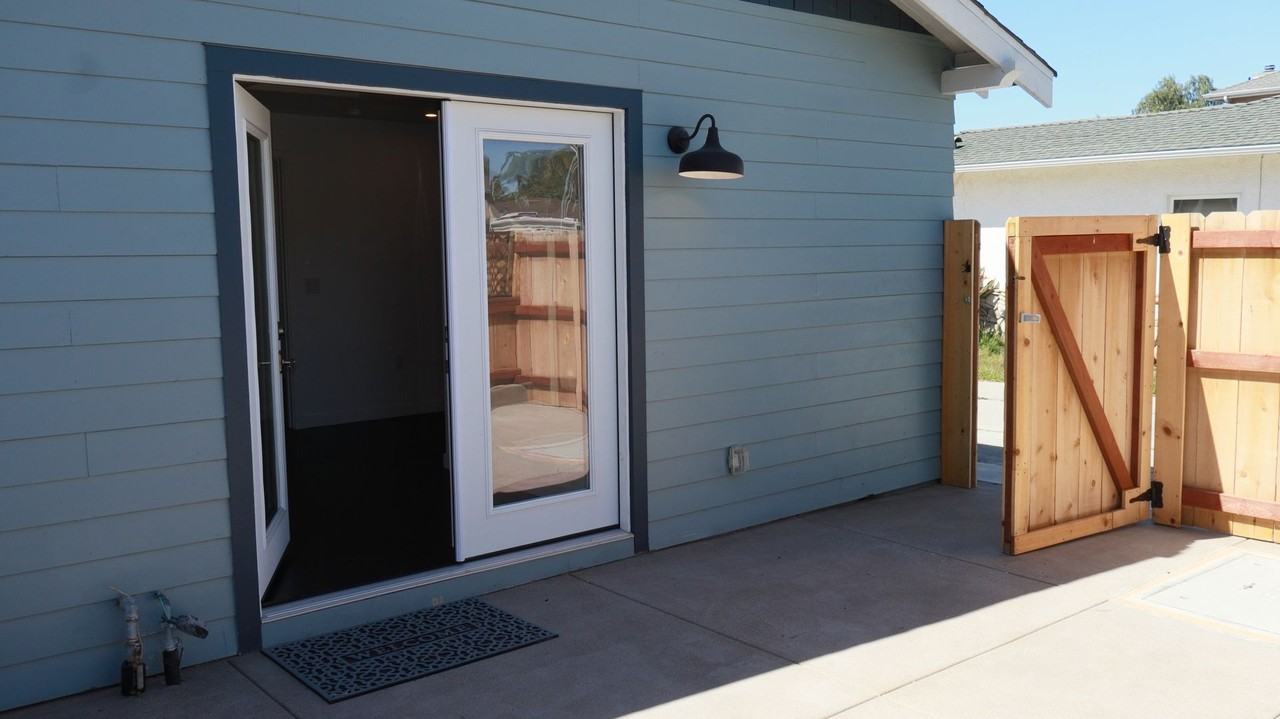 634 2nd Ave - Photo 5 of 10