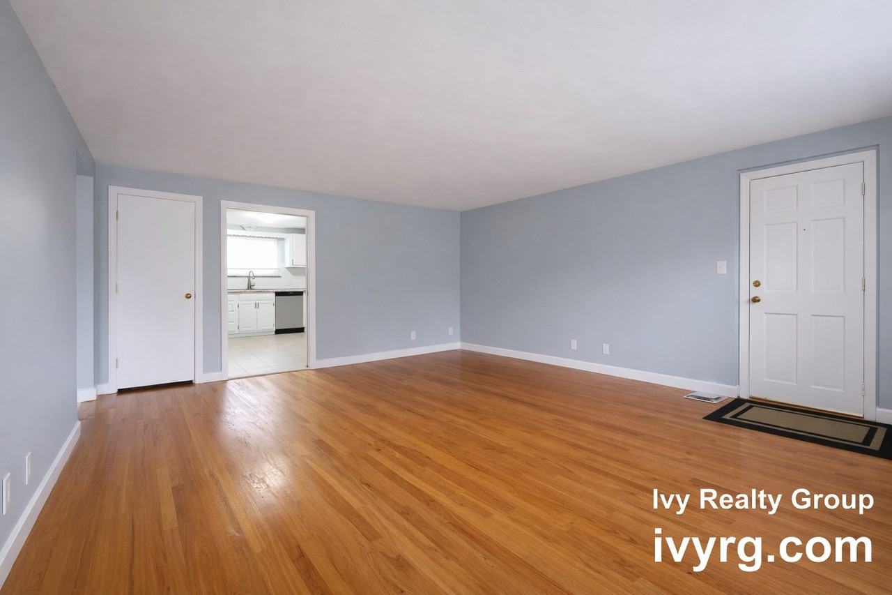 131 Emerson Gardens Rd #131 - Photo 5 of 13