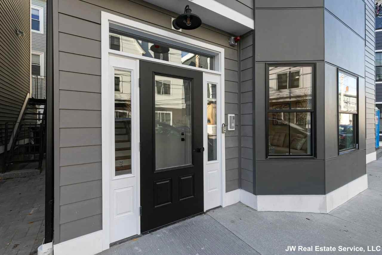 Berkshire St #2 - Photo 5 of 18