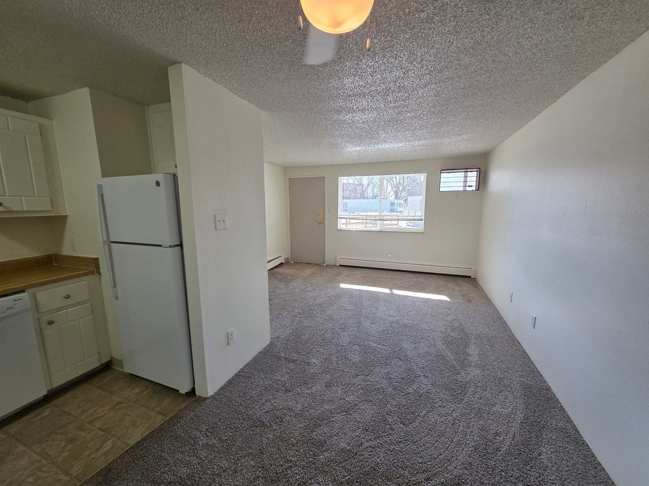 Sunstone Apartments - Photo 5 of 16