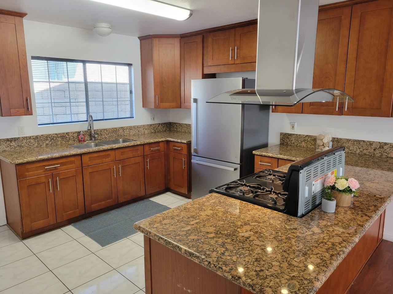 162 N Soldano Ave #NA - Photo 4 of 25