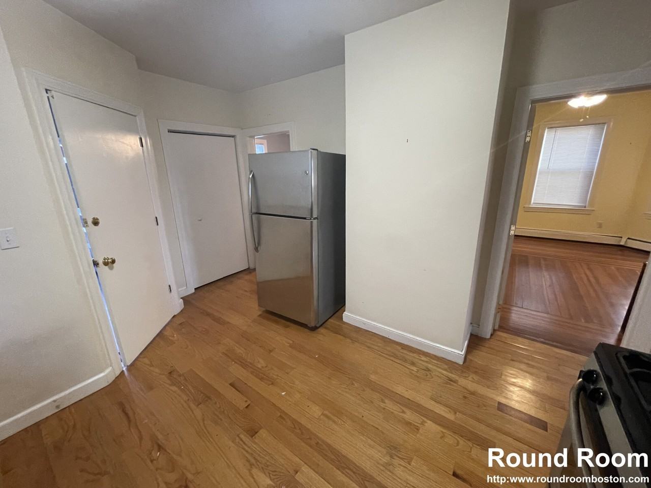 16 Edmunds St - Photo 2 of 16