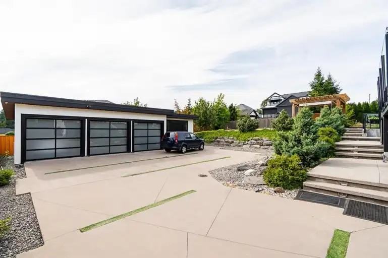 5545 146 St #BS - Photo 3 of 14