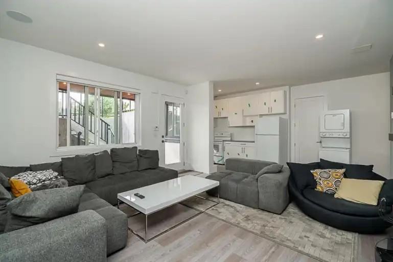 5545 146 St #BS - Photo 4 of 14