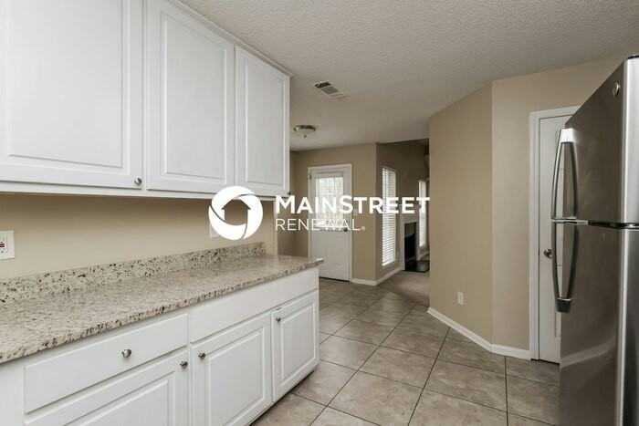 5014 River Overlook Way - Photo 5 of 18