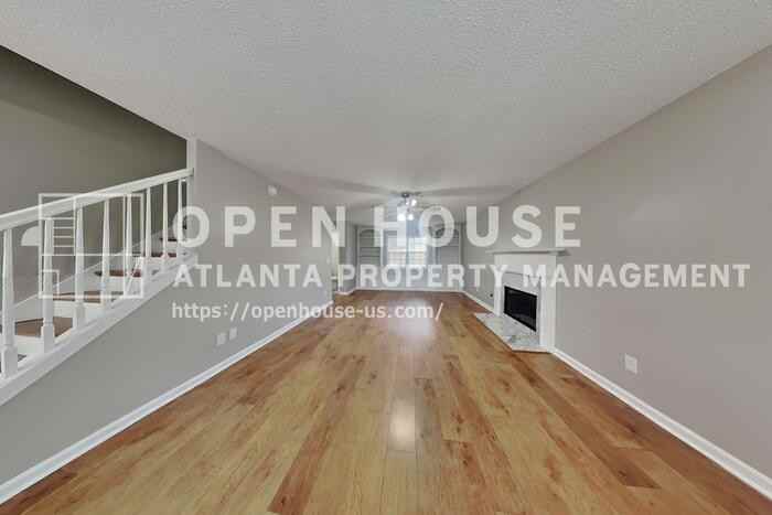 1603 Fort Perry Way - Photo 4 of 20