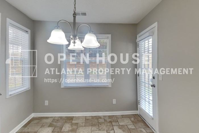 1603 Fort Perry Way - Photo 7 of 20