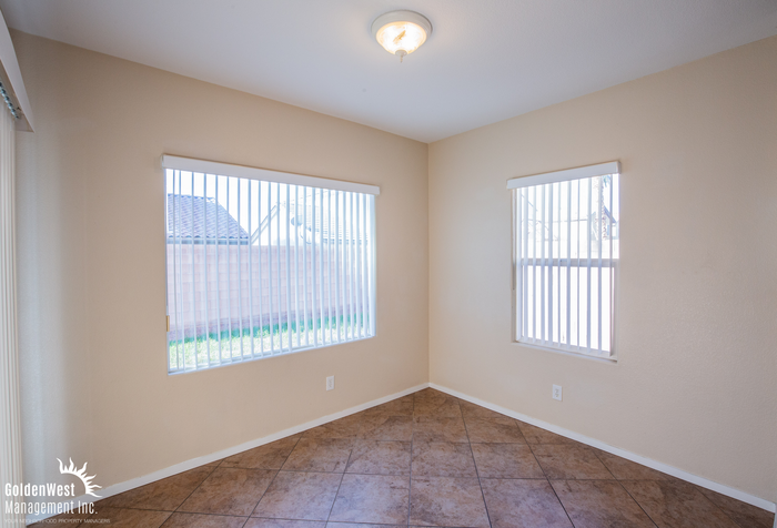 7121 River Meadows Ave - Photo 6 of 17